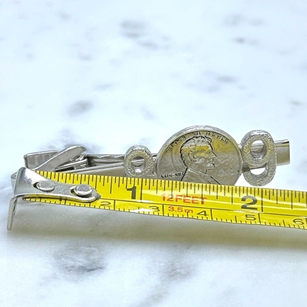 Mens Coin "1973" & 89 Number Base Metal Silver Tone Necktie / Tie Clip - Picture 4 of 4